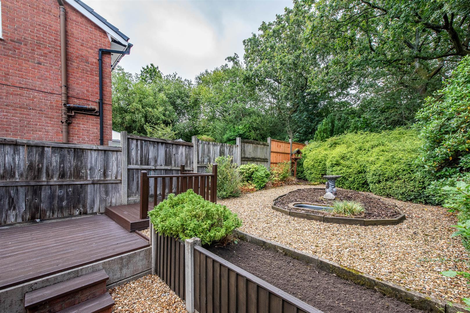 2 bed property in The Cedars, Chorley